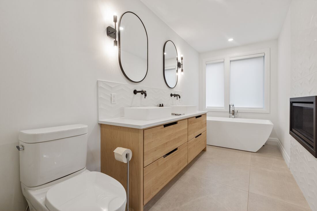 bathroom fitted by professional bathroom fitter